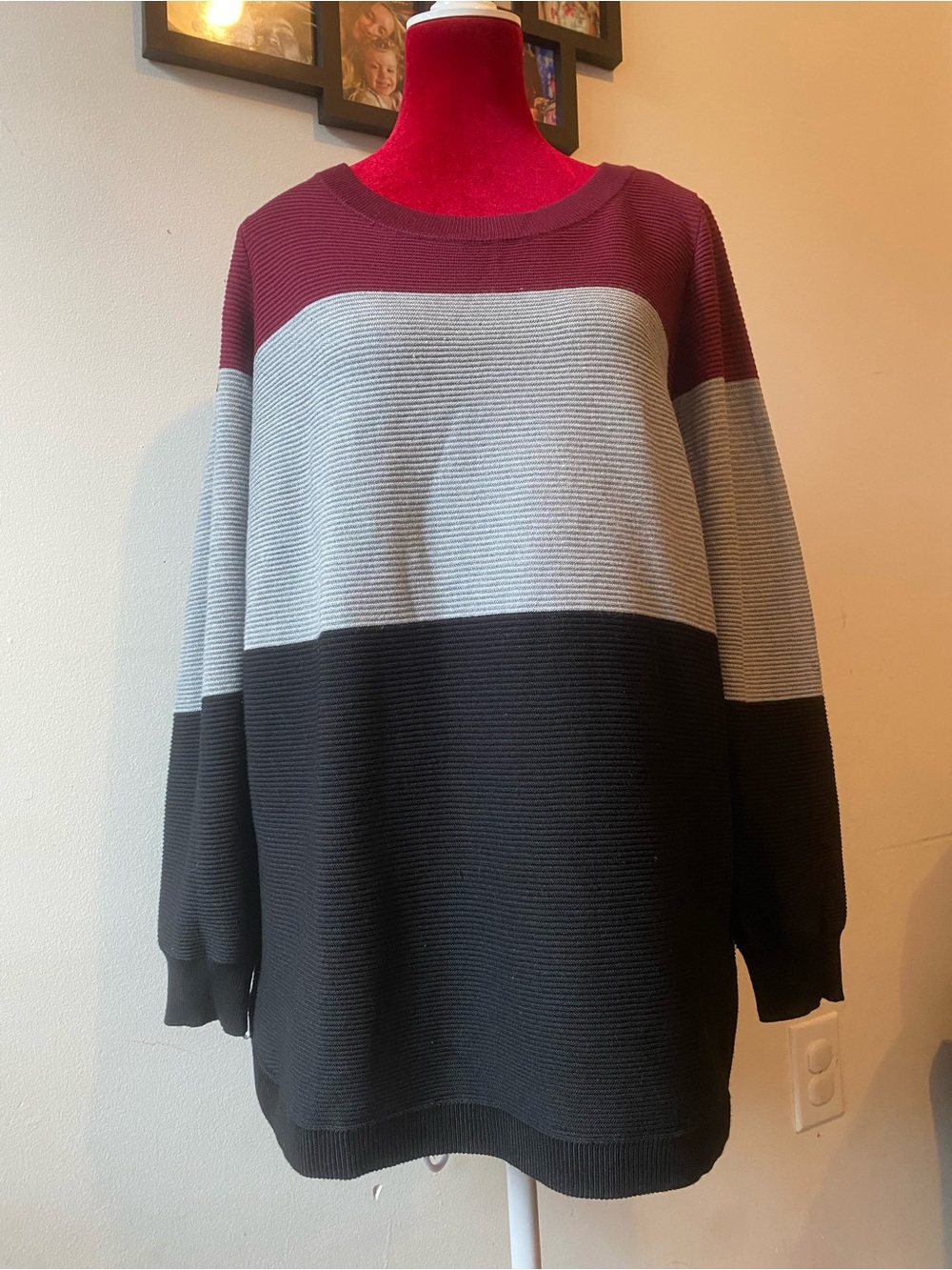 Cyrus Colorblock Crewneck Sweater in Maroon, Gray & Black